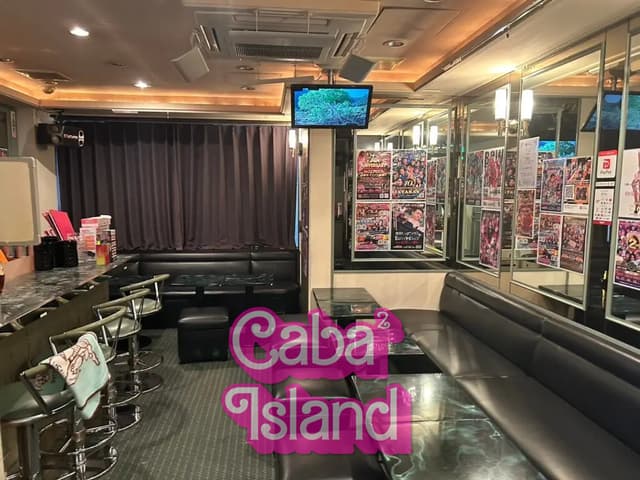 池袋 シナ（Lounge Bar Cina）